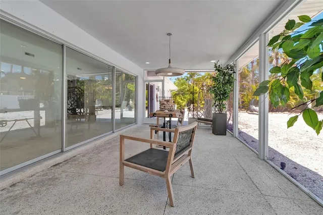 $1,700,000 | 130 North Adams Drive, Sarasota, FL 34236