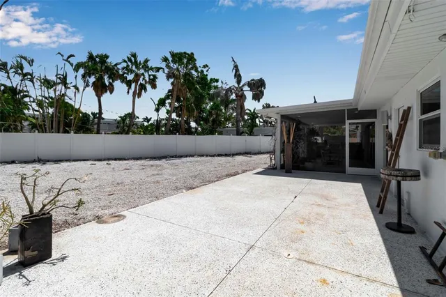 $1,700,000 | 130 North Adams Drive, Sarasota, FL 34236