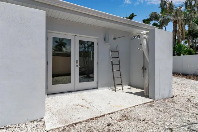 $1,700,000 | 130 North Adams Drive, Sarasota, FL 34236