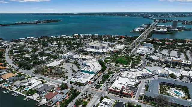 $1,700,000 | 130 North Adams Drive, Sarasota, FL 34236