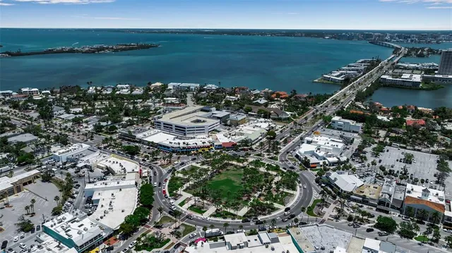 $1,700,000 | 130 North Adams Drive, Sarasota, FL 34236