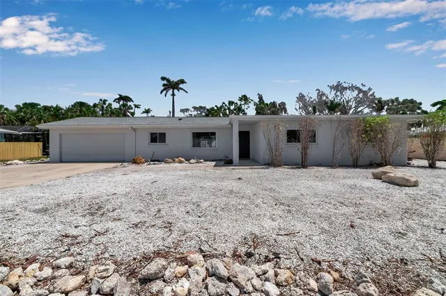 $1,700,000 | 130 North Adams Drive, Sarasota, FL 34236