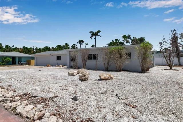 $1,700,000 | 130 North Adams Drive, Sarasota, FL 34236