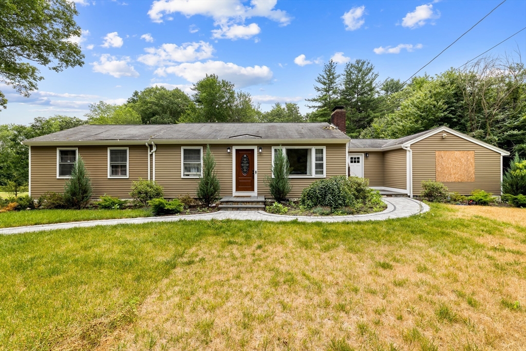 105 Fisher Road Southborough, MA 01772 - Photo 4 of 42 Gallery Image 4
