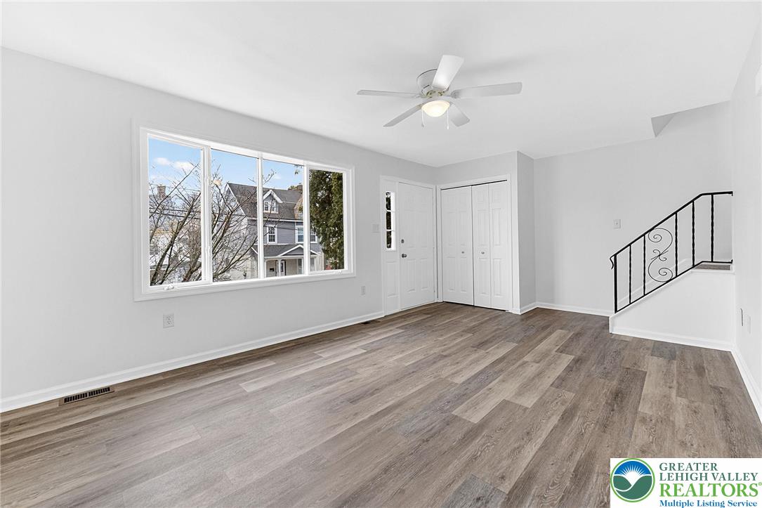 708 Cherokee Street Bethlehem, PA 18015 - Photo 3 of 25