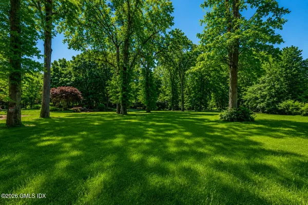 $9,500,000 | 39 Brookridge Drive, Greenwich, CT 06830