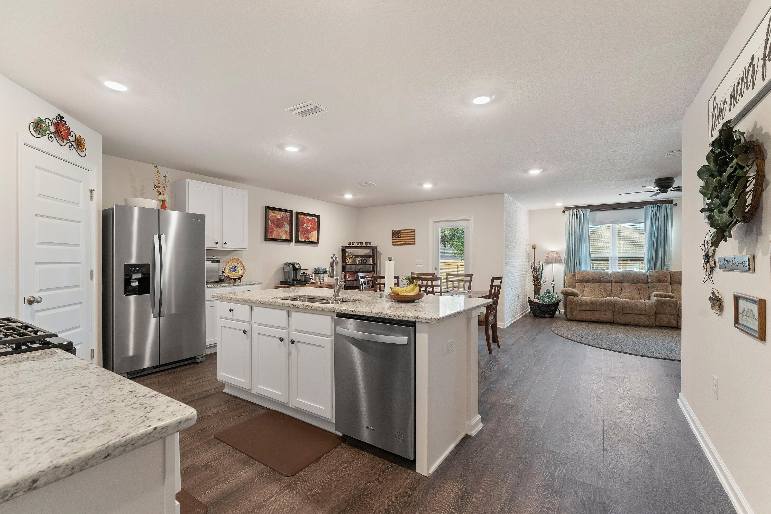 4630 Honor Guard Way Crestview, FL 32539 - Photo 5 of 45 Gallery Image 5