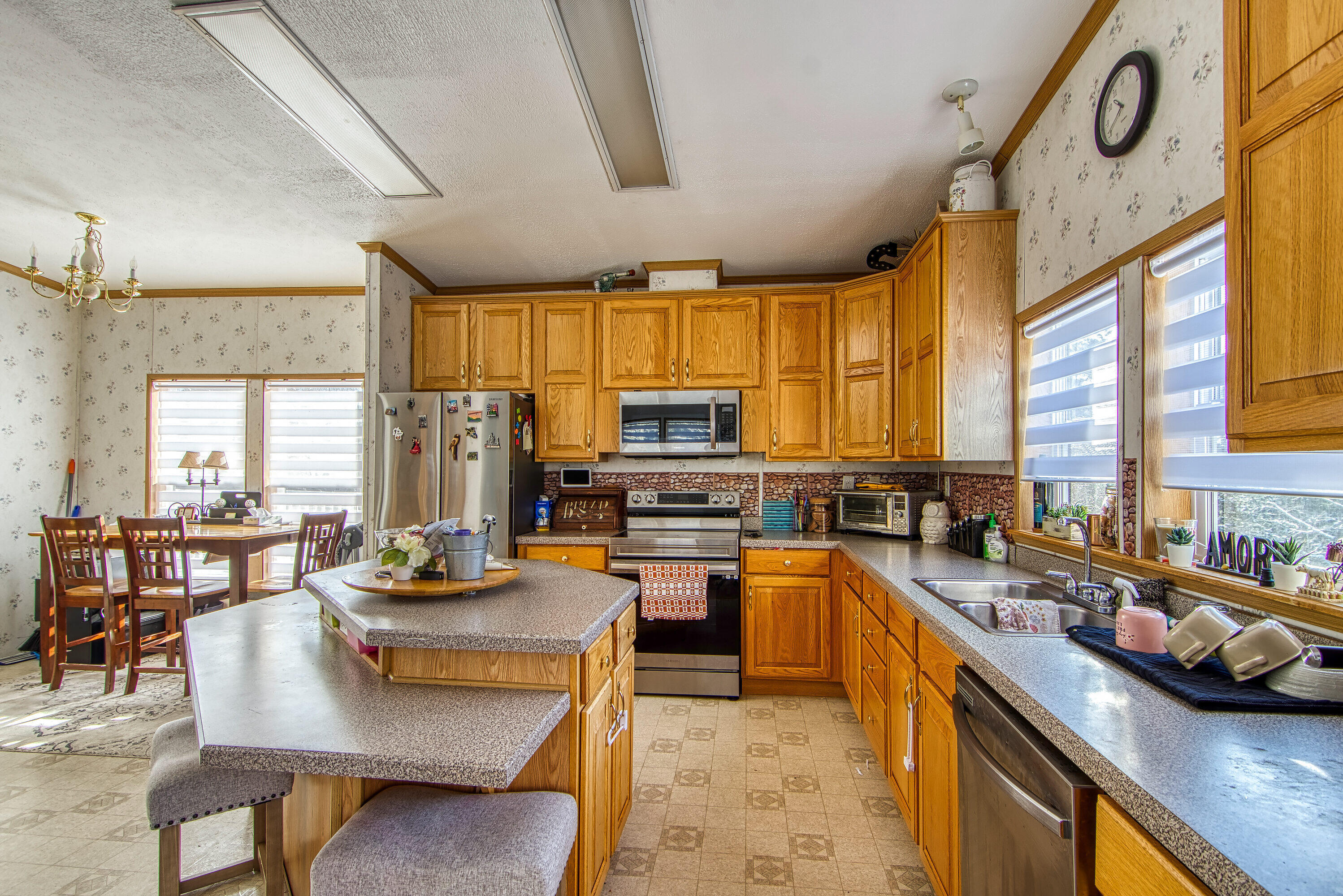 111 Oceanville Road Stonington, ME 04681 - Photo 11 of 29 111 Oceanville Road Stonington-print-006