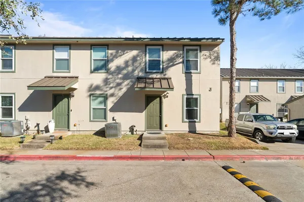$185,000 | 302 St Andrews Street, Unit J101, Rockport, TX 78382