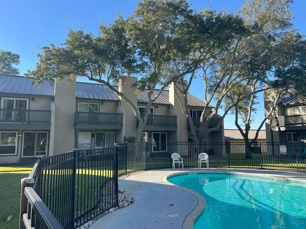 $185,000 | 302 St Andrews Street, Unit J101, Rockport, TX 78382