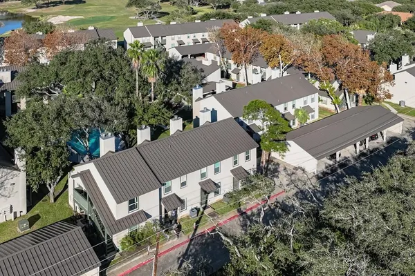 $185,000 | 302 St Andrews Street, Unit J101, Rockport, TX 78382