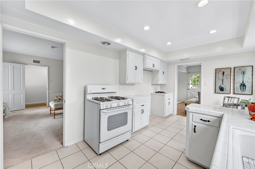 1005 West 20th Street Santa Ana, CA 92706 - Photo 12 of 28