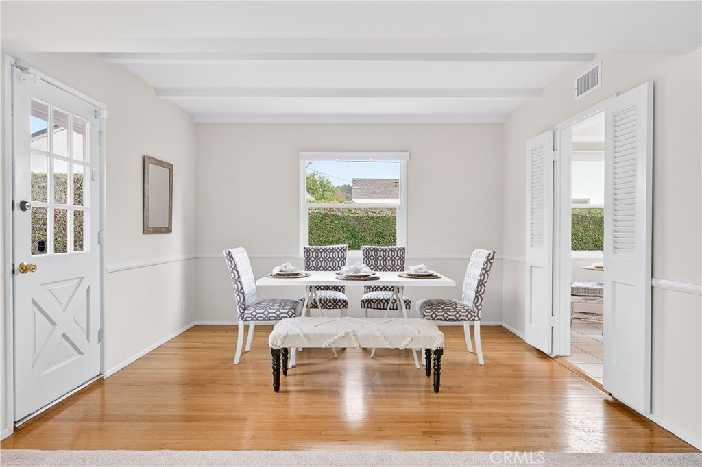 1005 West 20th Street Santa Ana, CA 92706 - Photo 6 of 28 Designated dining area