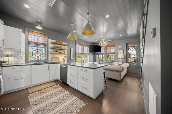 $560,000 | 25 Pier Point, Lumberton, MS 39455