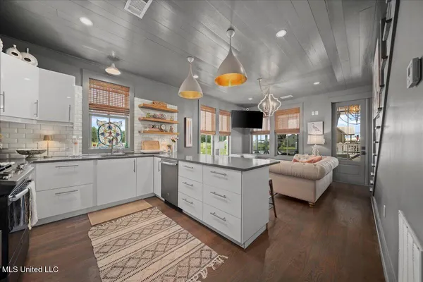 $560,000 | 25 Pier Point, Lumberton, MS 39455