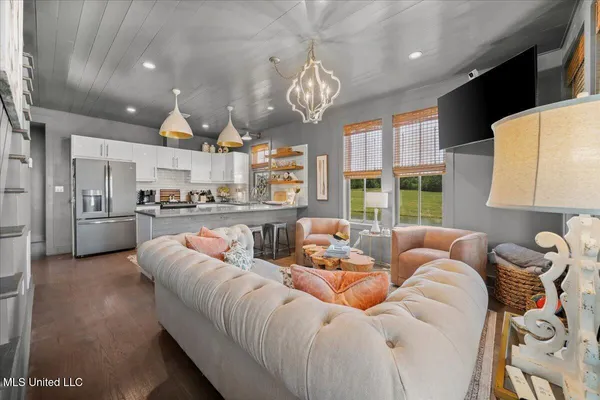 $560,000 | 25 Pier Point, Lumberton, MS 39455
