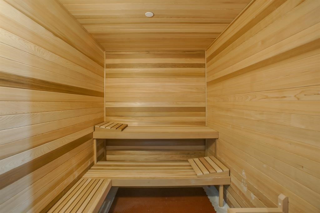 1211 Caroline Street, Unit 1708 Houston, TX 77002 - Photo 11 of 30 a view of entryway