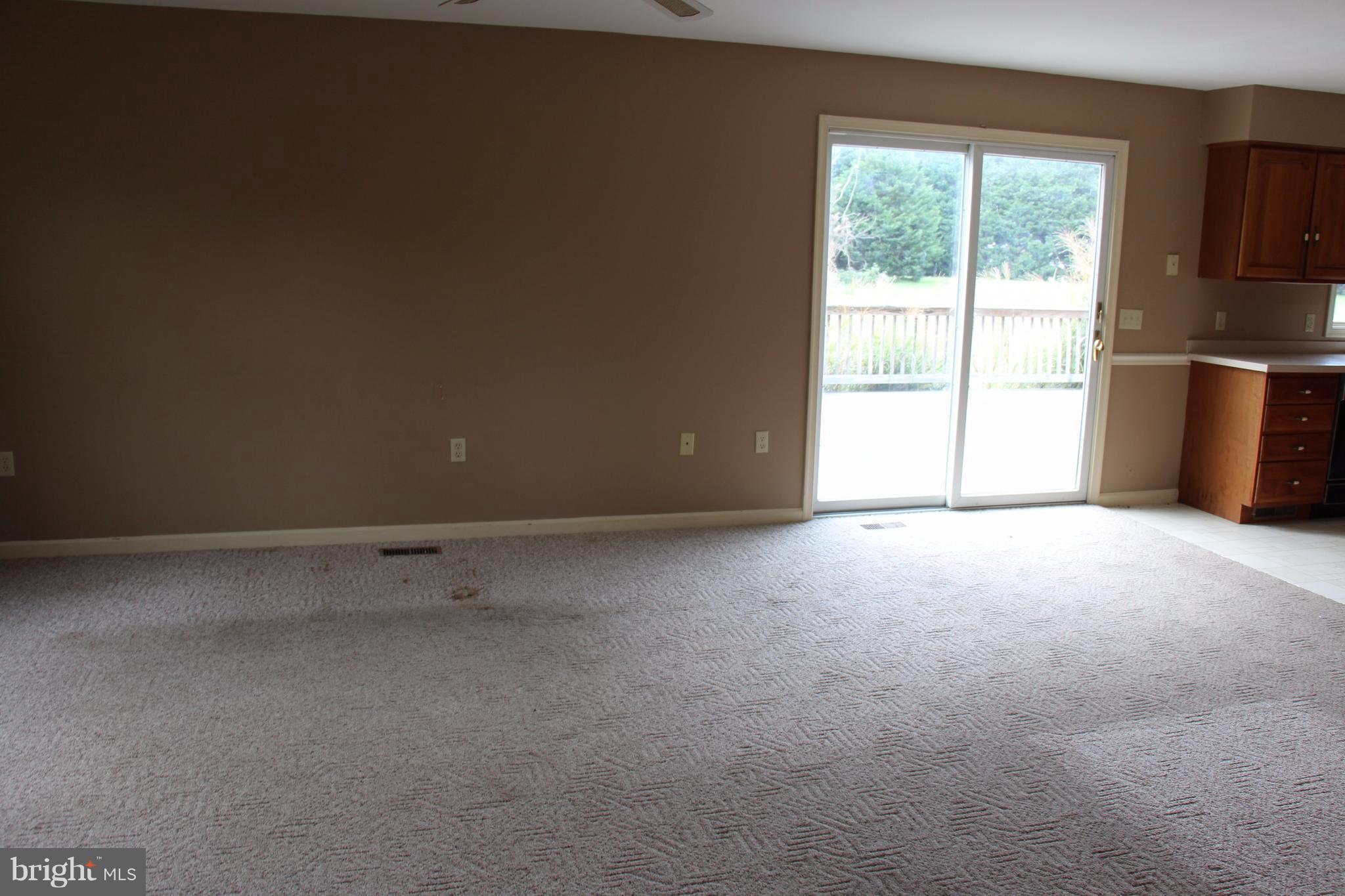 6600 Reeses Pride Road Sherwood, MD 21665 - Photo 9 of 18 Living Room