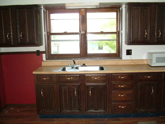 104 South Mulberry Street Farmland, IN 47340 - Photo 2 of 9
