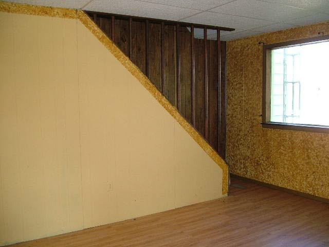 104 South Mulberry Street Farmland, IN 47340 - Photo 6 of 9
