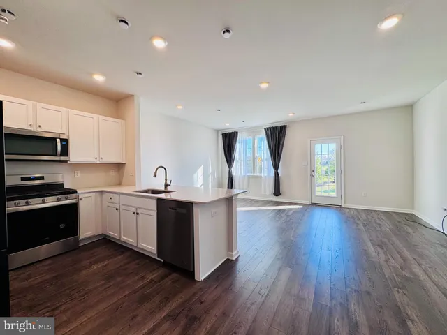 $2,800 | 28 Nelsons Way, Westampton, NJ 08060