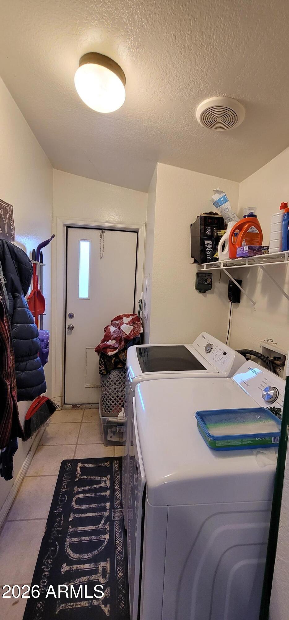 112 East Pine Street Payson, AZ 85541 - Photo 50 of 58 a bedroom with a bed and a mirror