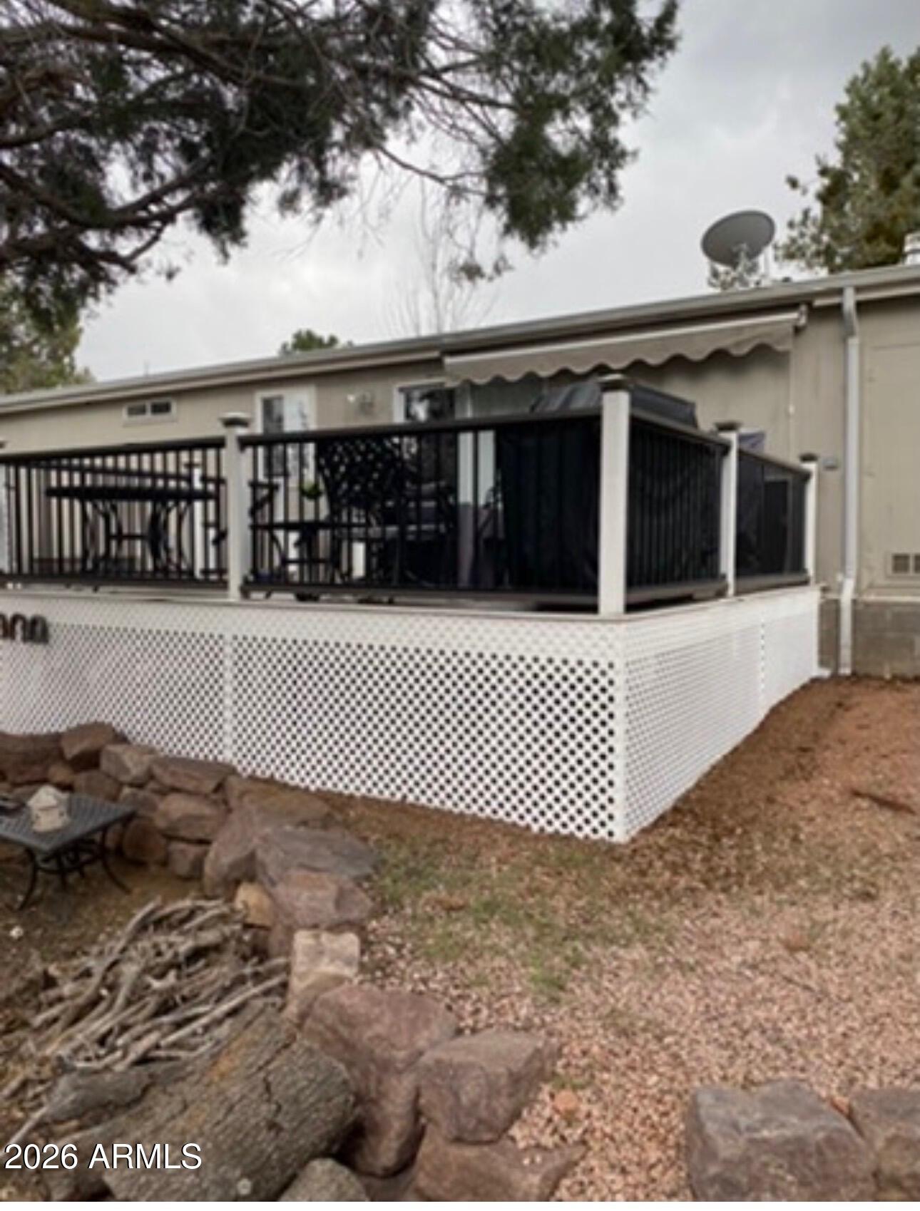 112 East Pine Street Payson, AZ 85541 - Photo 53 of 58 a front view of a house having yard