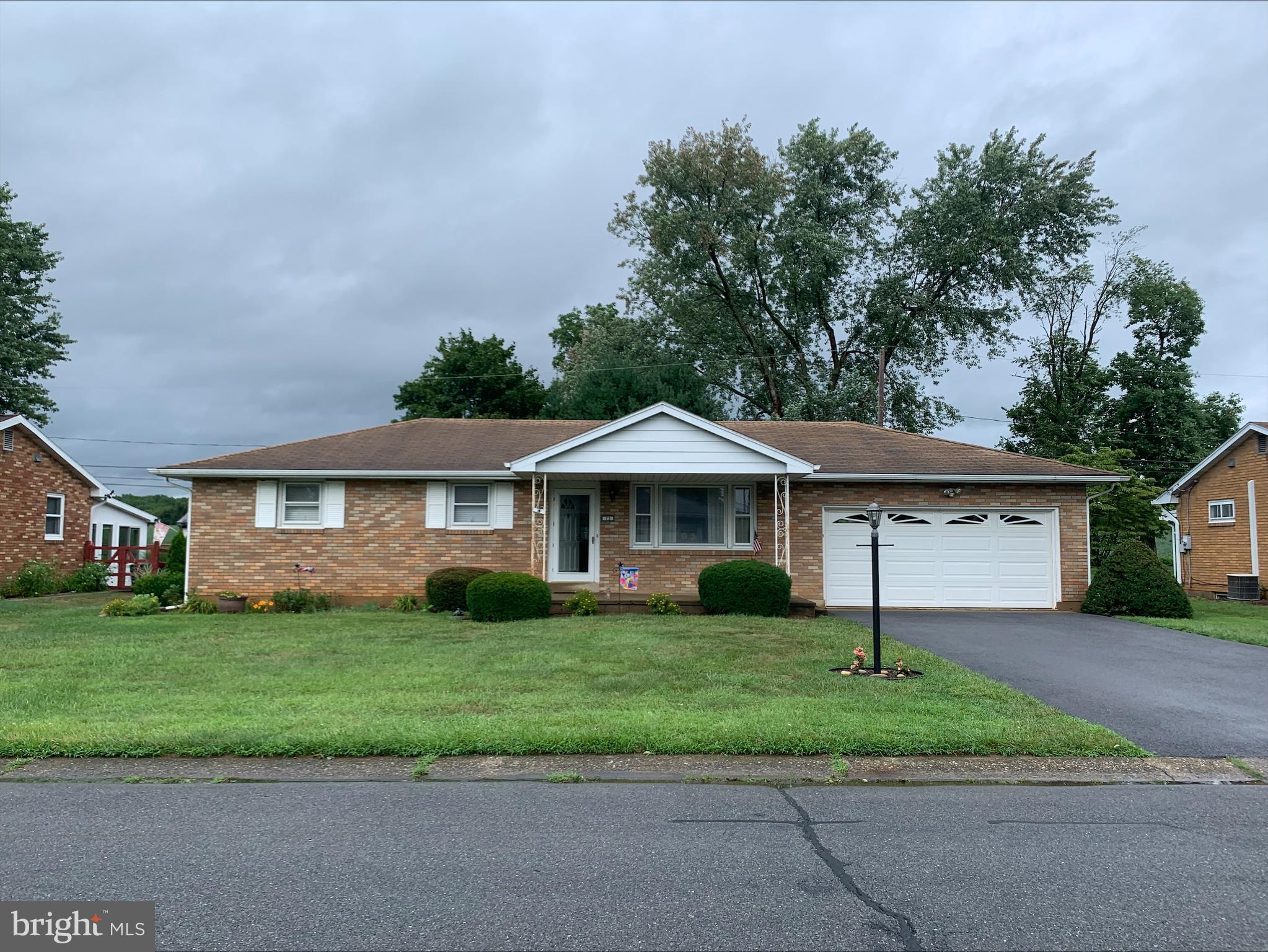 73 Colonial Road Allentown, PA 18109 - Photo 1 of 31 Lovely Home!