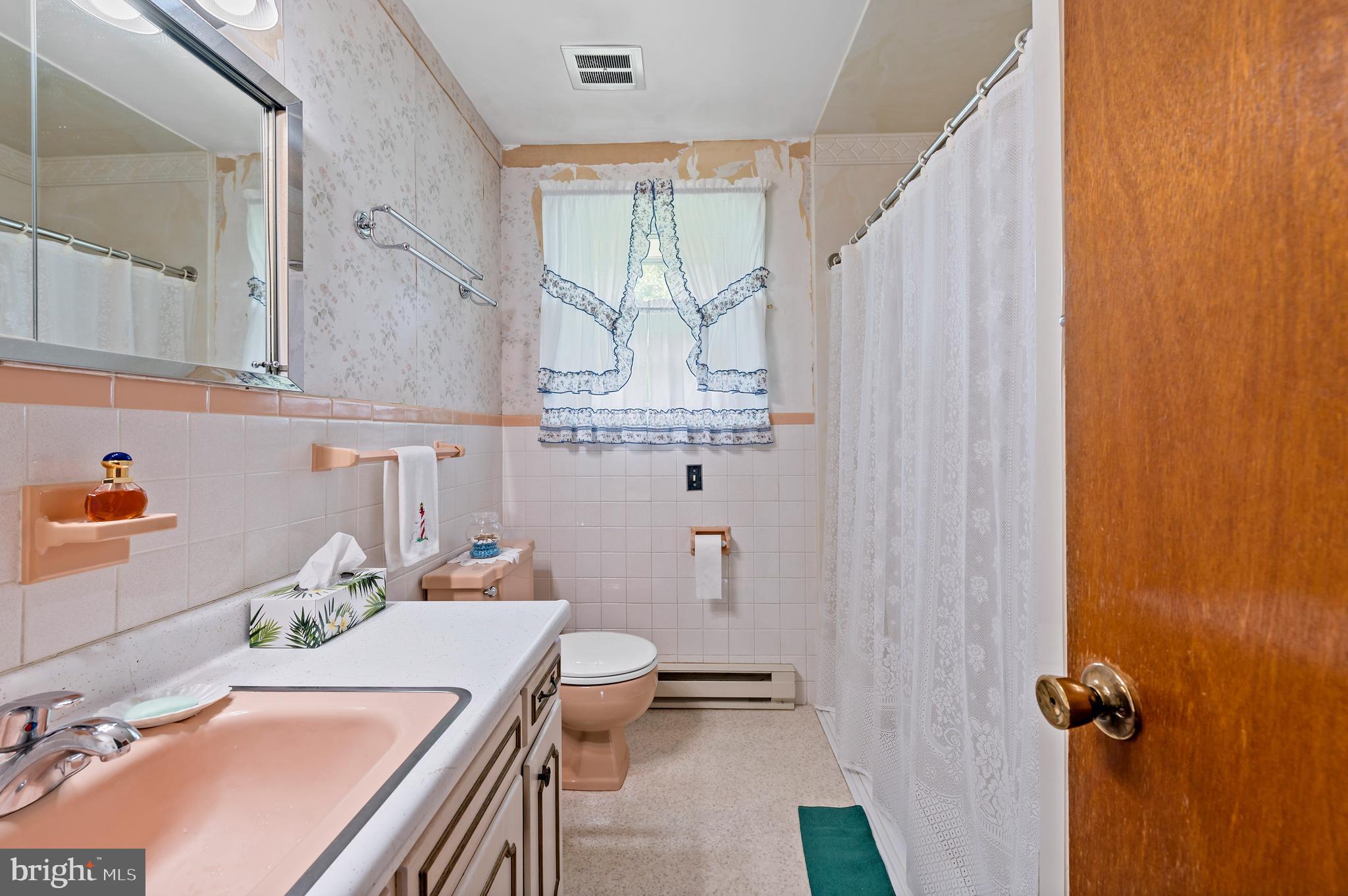 73 Colonial Road Allentown, PA 18109 - Photo 15 of 31 Gallery Image 15