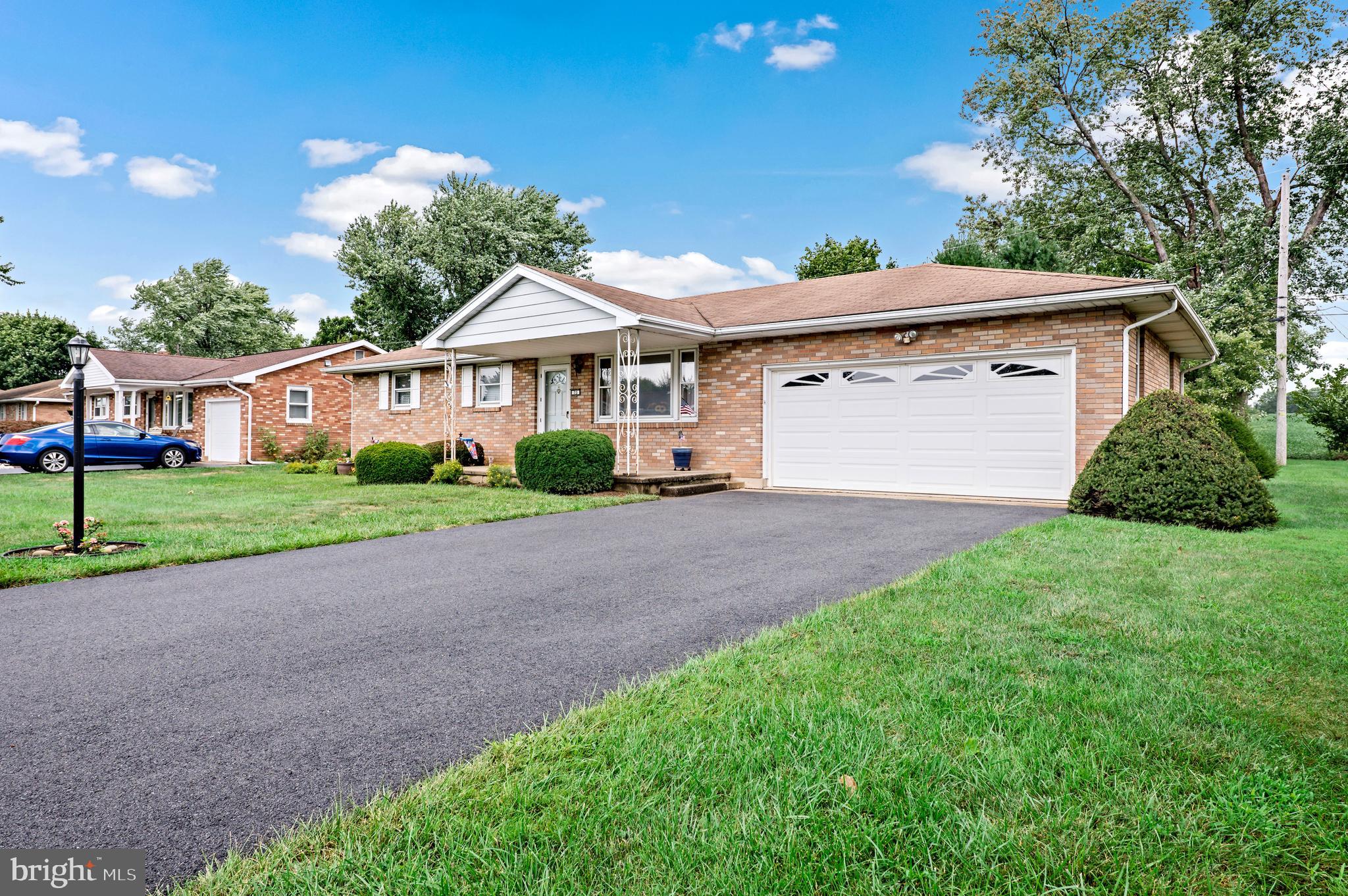 73 Colonial Road Allentown, PA 18109 - Photo 3 of 31 Gallery Image 3