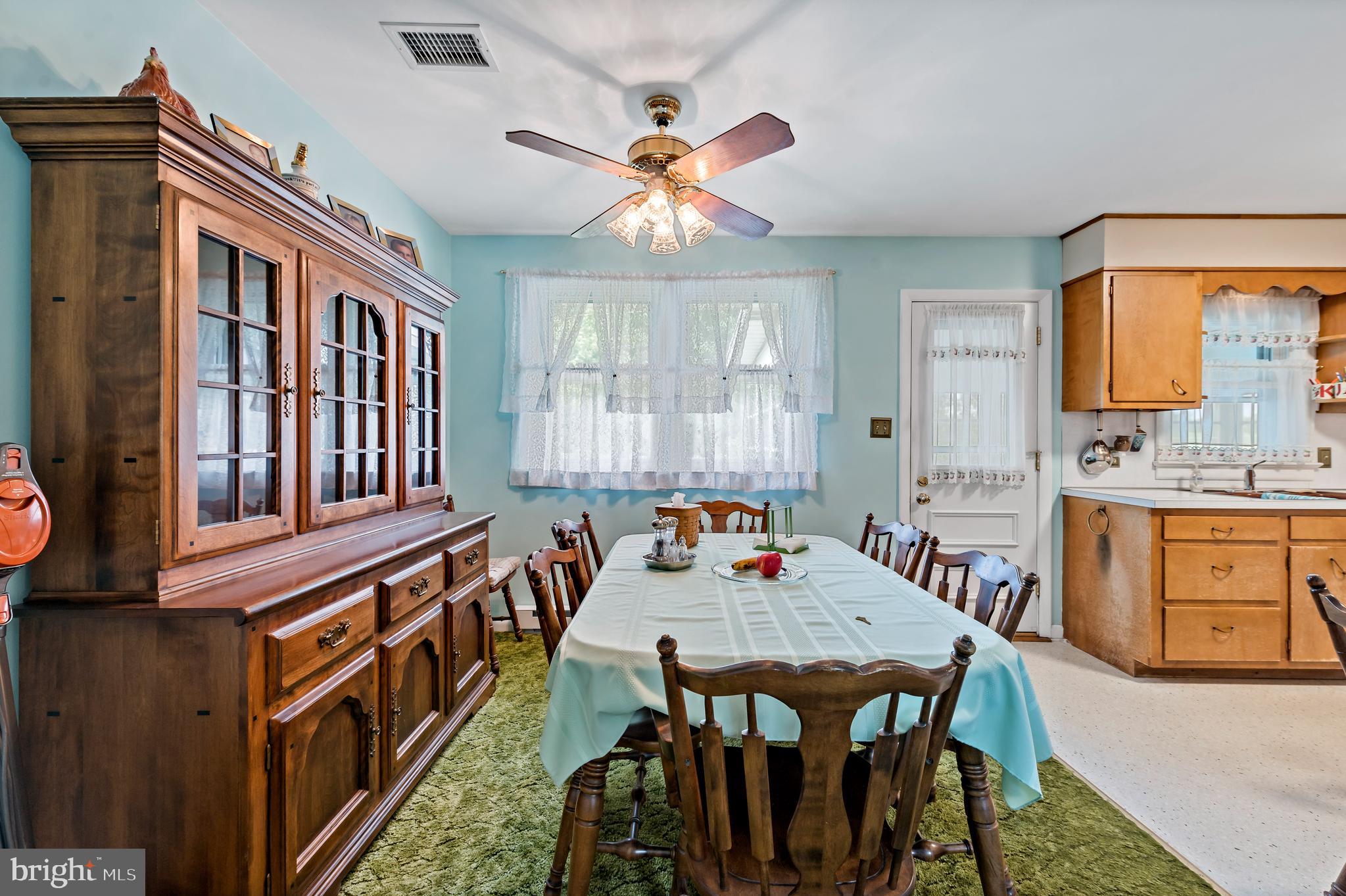 73 Colonial Road Allentown, PA 18109 - Photo 8 of 31 Gallery Image 8