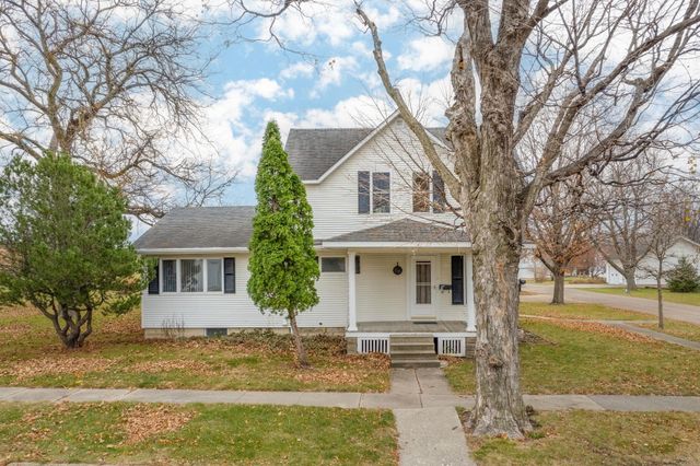 $169,000 | 616 Chicago Street, Sumner, IA 50674