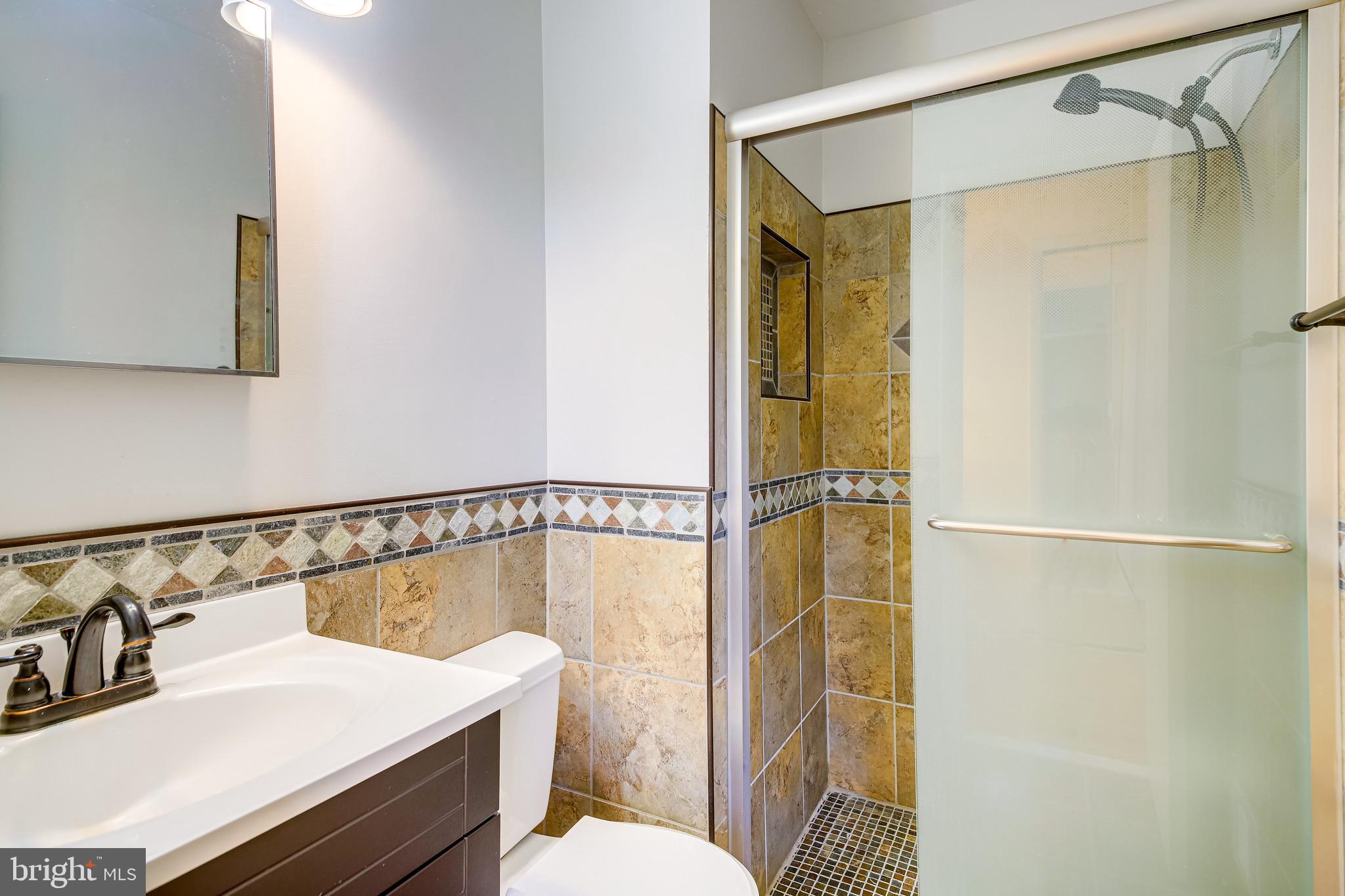 11019 Ring Road Reston, VA 20190 - Photo 33 of 62 Upper 1 - Bedroom with ensuite full bathroom