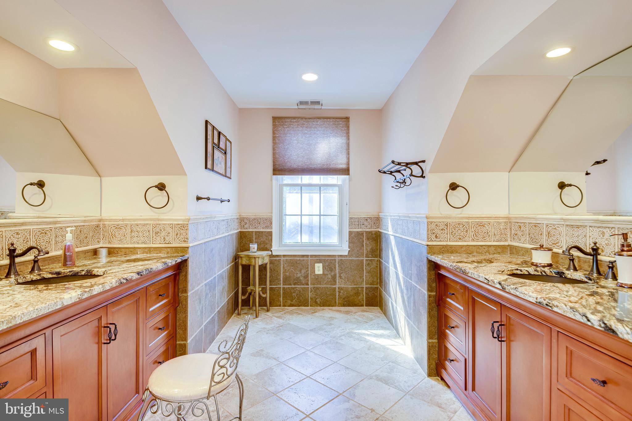 11019 Ring Road Reston, VA 20190 - Photo 45 of 62 LARGE primary bathroom with double sinks
