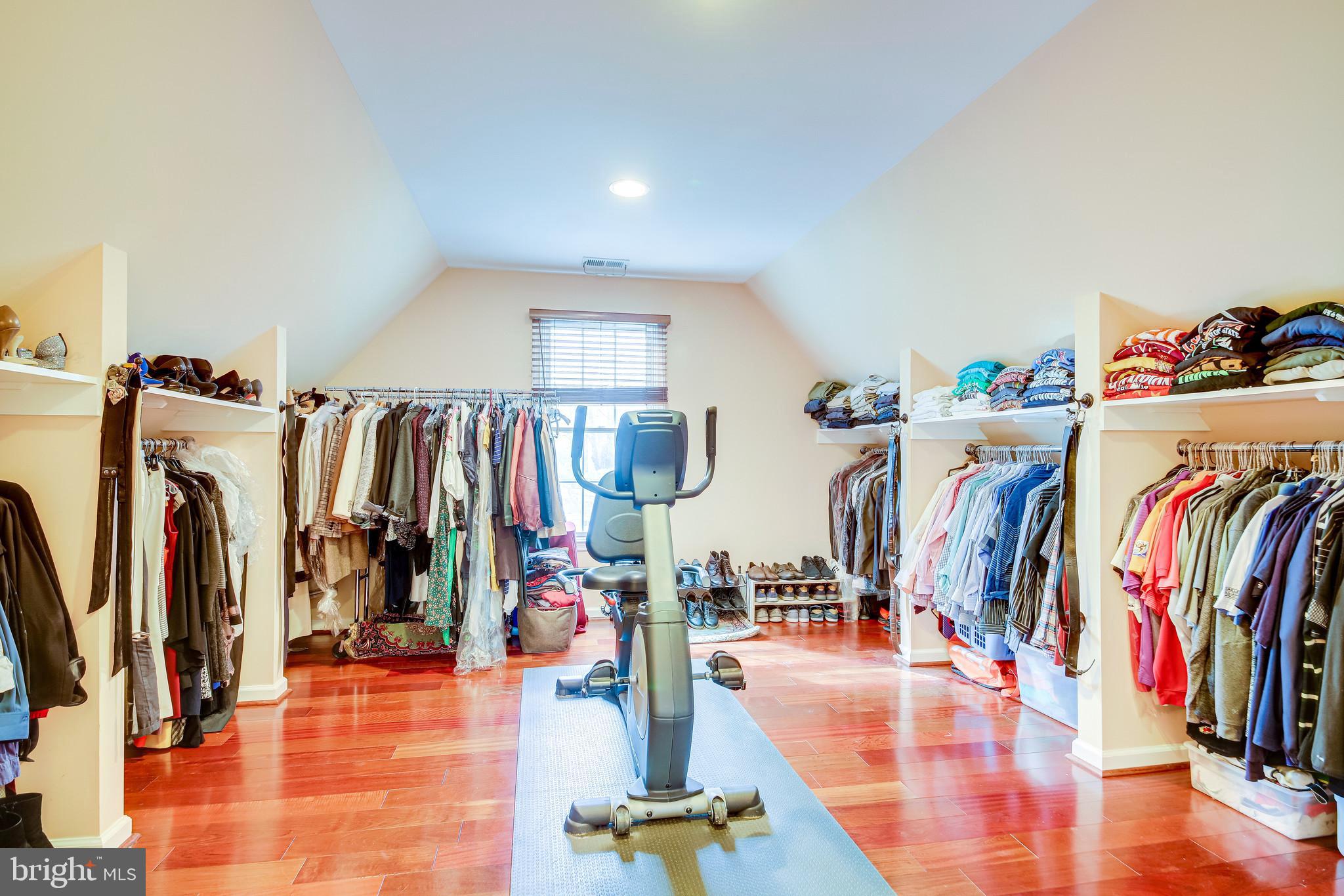 11019 Ring Road Reston, VA 20190 - Photo 47 of 62 Massive walk-in closet