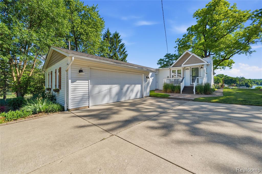 10470 King Road Davisburg, MI 48350 - Photo 24 of 33