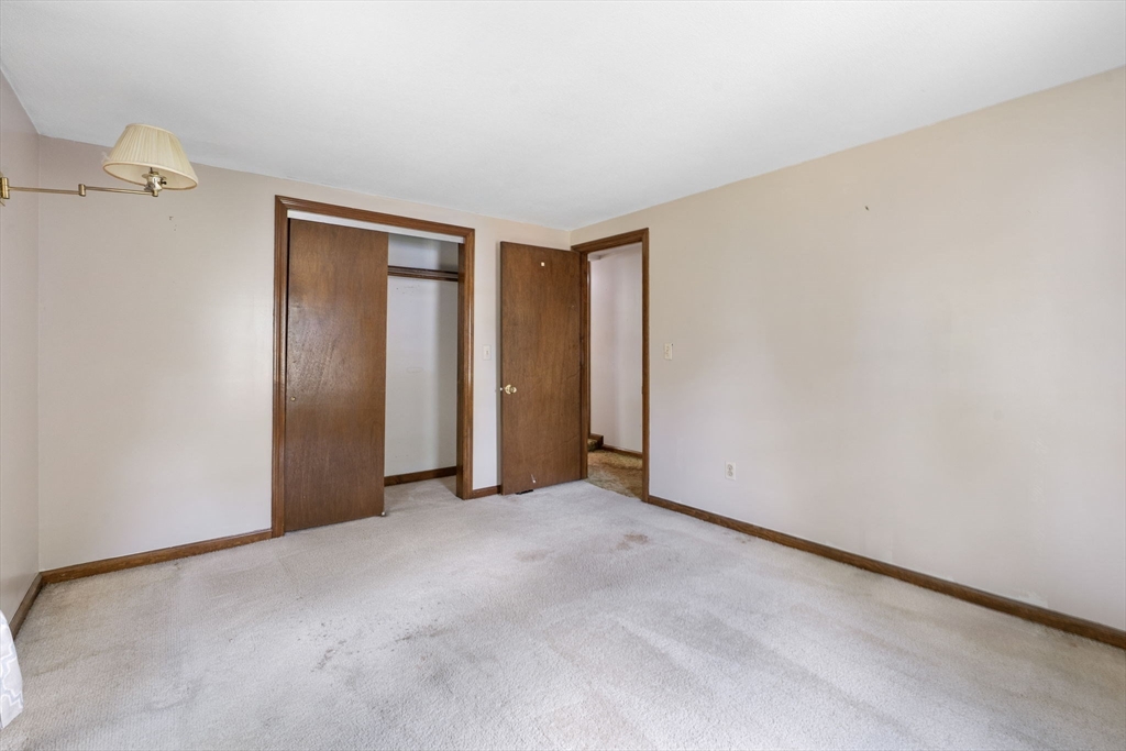 25 Prince Avenue West Springfield, MA 01089 - Photo 23 of 31