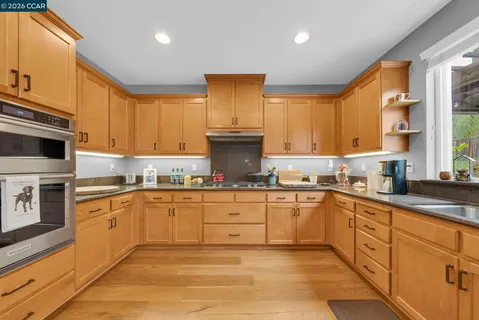 $1,400,000 | 477 Arguello Drive, Benicia, CA 94510