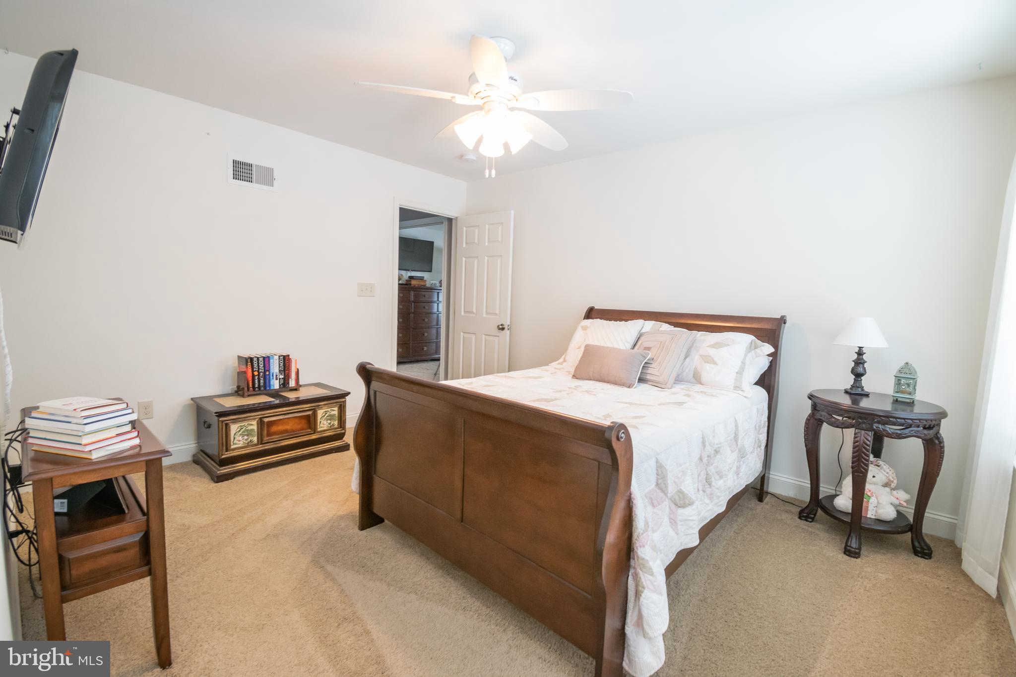1592 Copperstone Road Harrisburg, PA 17111 - Photo 12 of 27 Gallery Image 12