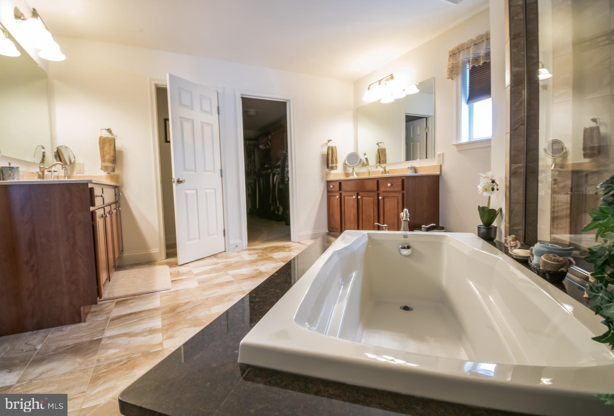 1592 Copperstone Road Harrisburg, PA 17111 - Photo 14 of 27 Gallery Image 14