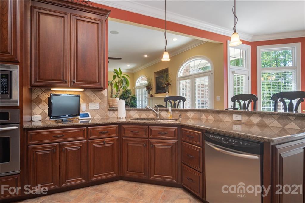 2011 Eagle Point Estate Lancaster, SC 29720 - Photo 11 of 44 Gallery Image 11