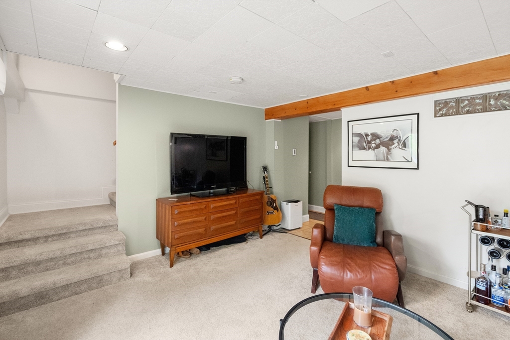 9 Debbies Lane Barnstable, MA 02648 - Photo 17 of 32