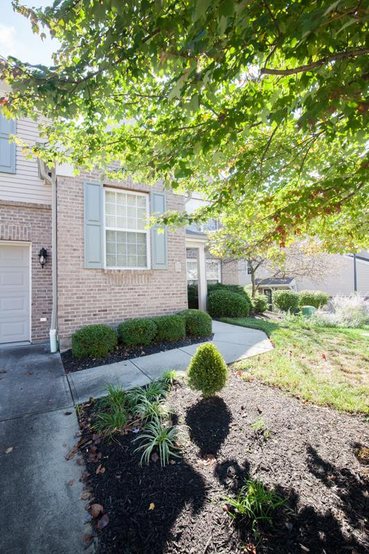 559 Rivers Breeze Drive Ludlow, KY 41016 - Photo 3 of 27