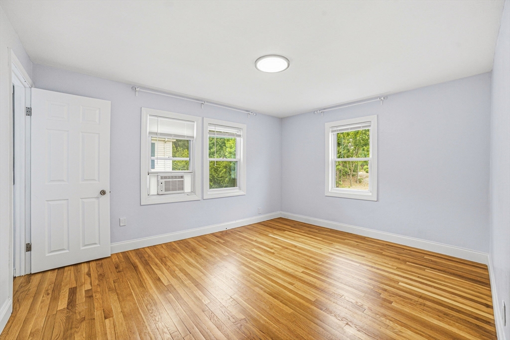 54 A Bay State Road Quincy, MA 02171 - Photo 12 of 38