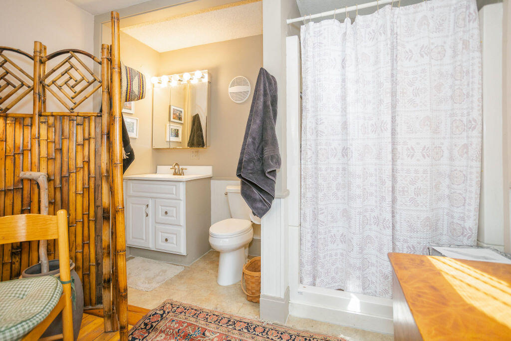 140 Maple Avenue Farmington, ME 04938 - Photo 8 of 63 taylor-kaminsky-photo-6
