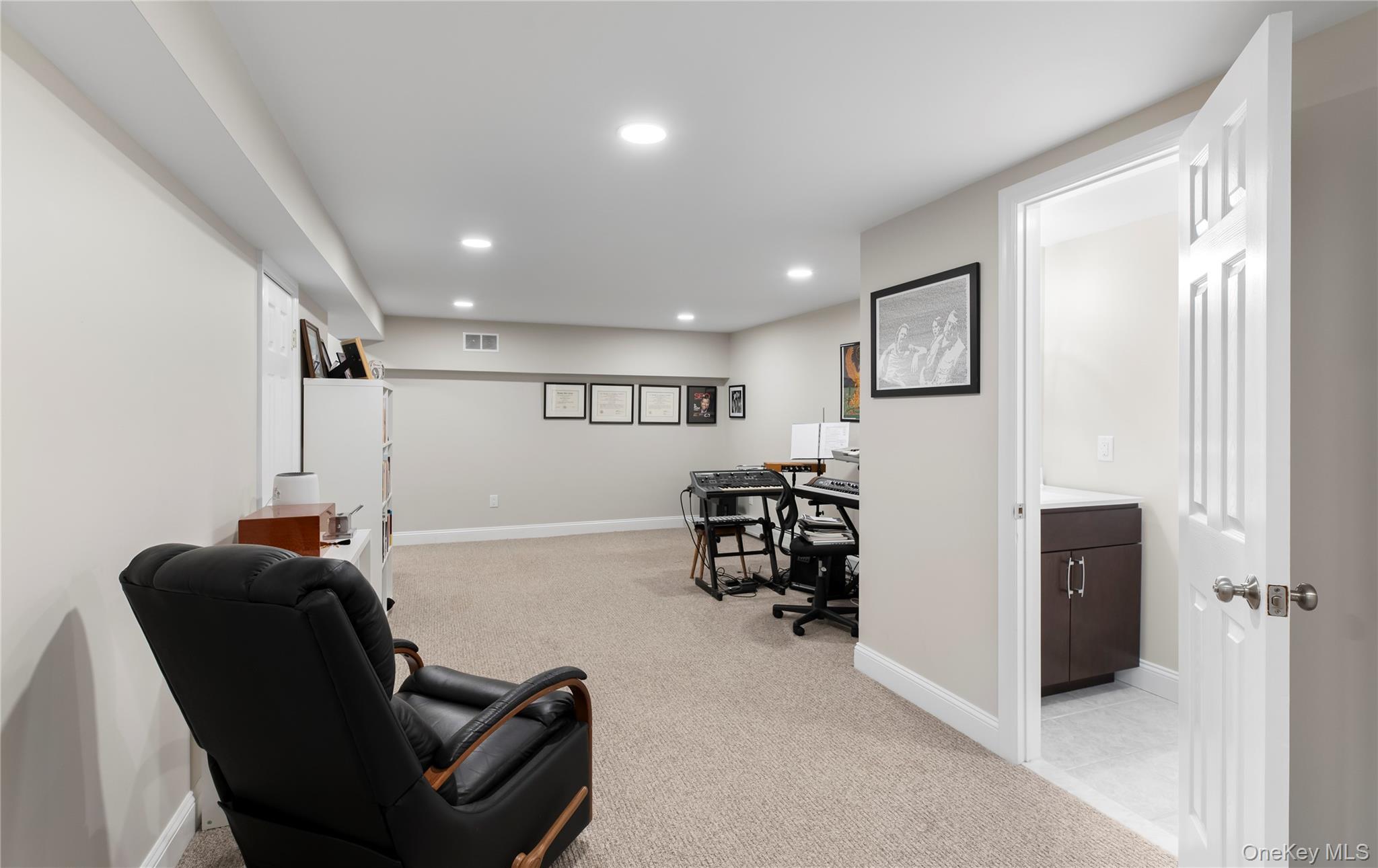 12 Sickletown Road Pearl River, NY 10965 - Photo 45 of 50