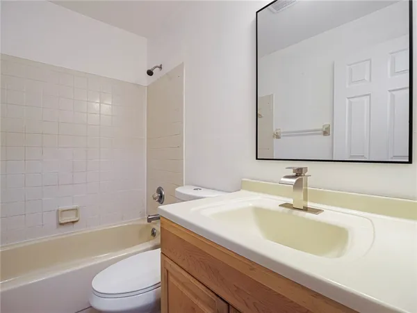 $2,200 | 612 Bayharbor Terrace, Sebastian, FL 32958