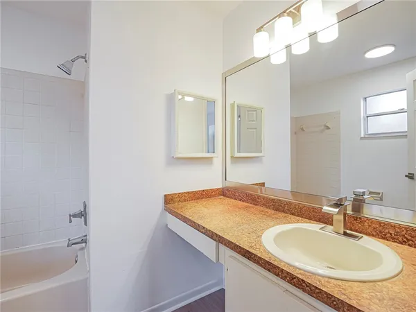 $2,200 | 612 Bayharbor Terrace, Sebastian, FL 32958