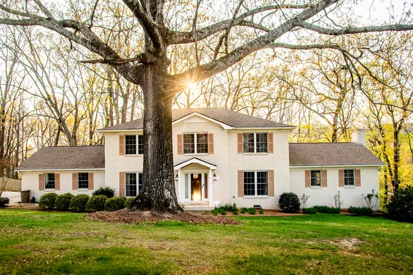 $575,000 | 5702 Queen Mary Lane, Chattanooga, TN 37415