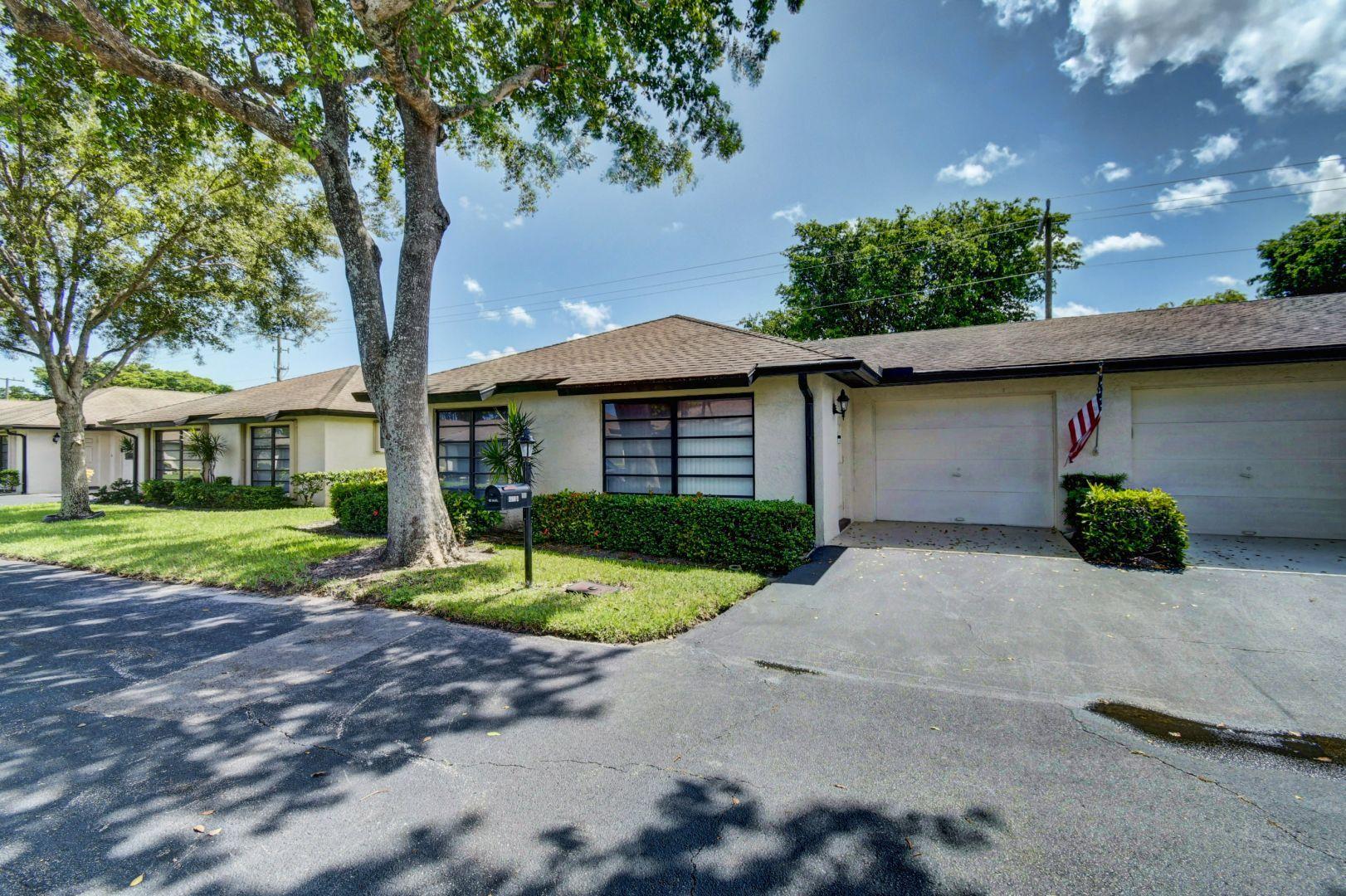 4870 Equestrian Road, Unit A Boynton Beach, FL 33436 - Photo 3 of 38 03_dsc_3937_38_39_40_41